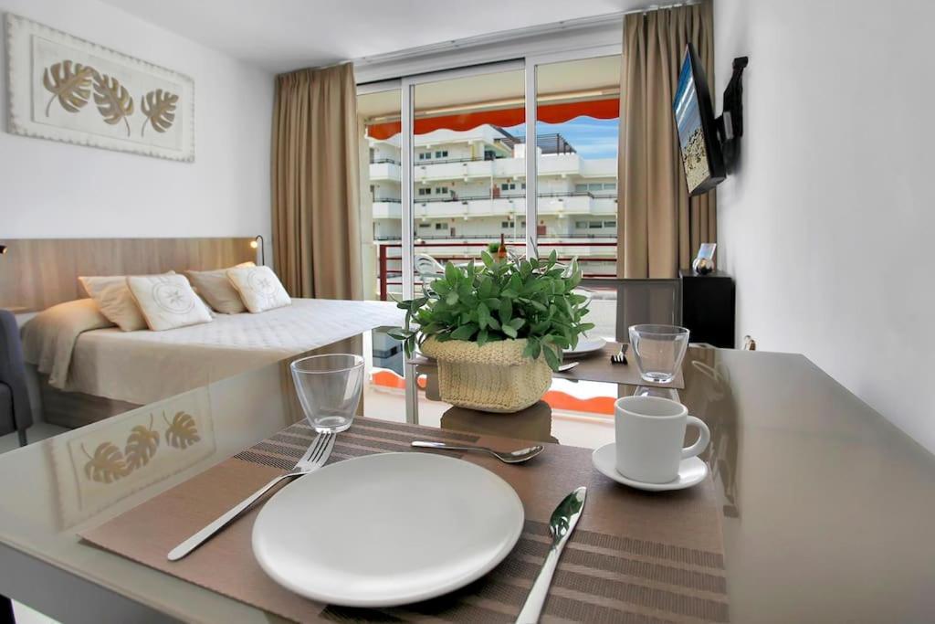 Alexander Apartment Playa De Las Americas Exterior foto